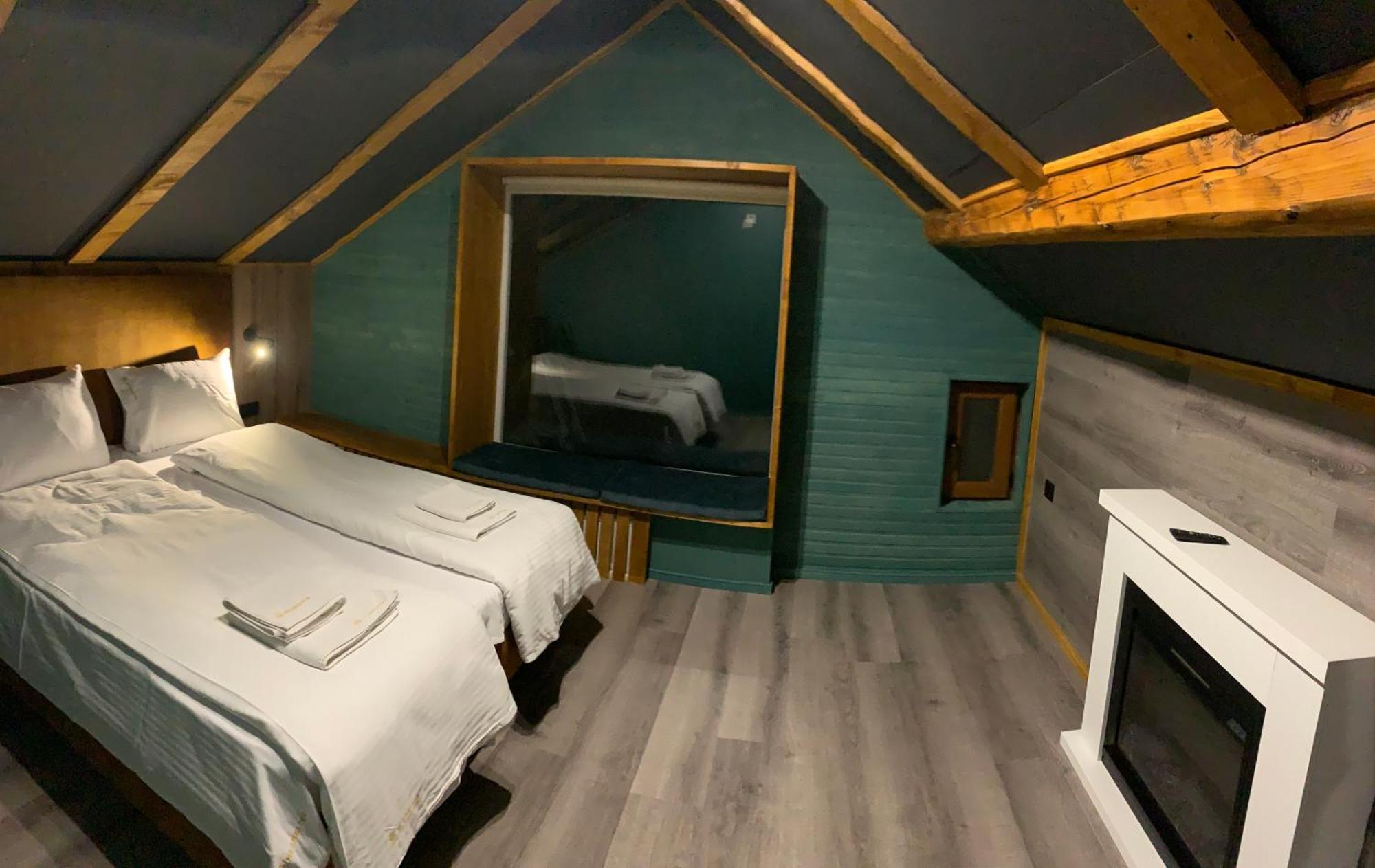Villa Mishelter *